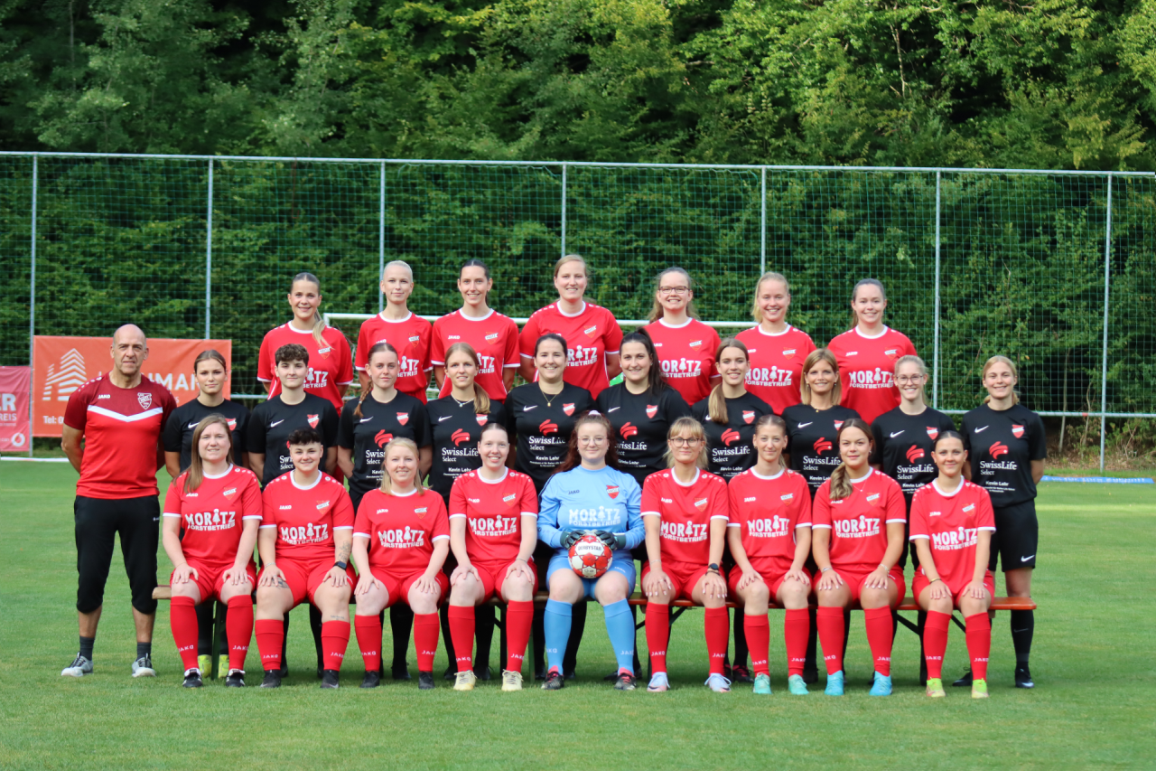 Mannschaftsfoto des Frauen B-Teams von 2025